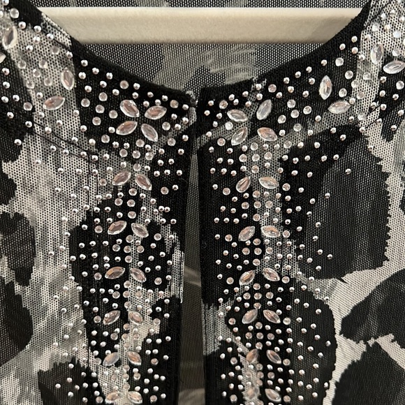 Peck & Peck Open Sheer Top - Size Medium - Picture 5 of 8